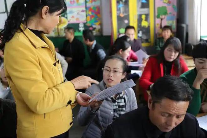 过年班主任在家长群的祝福语__班主任在家长群中寄语
