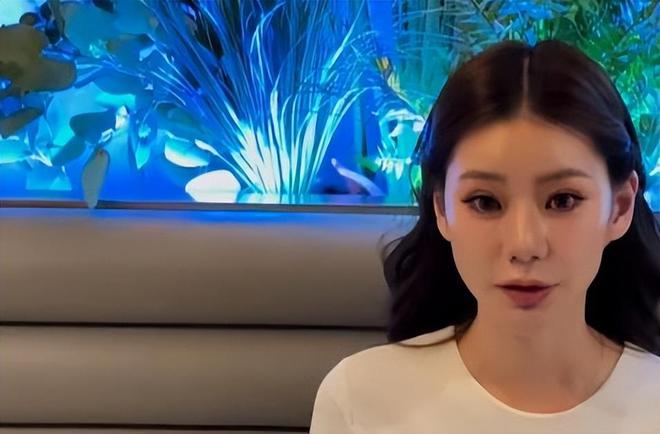 汪小菲晒女儿甜笑照__汪小菲的父亲汪则涵