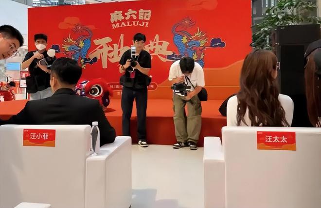 _汪小菲晒女儿甜笑照_汪小菲的父亲汪则涵