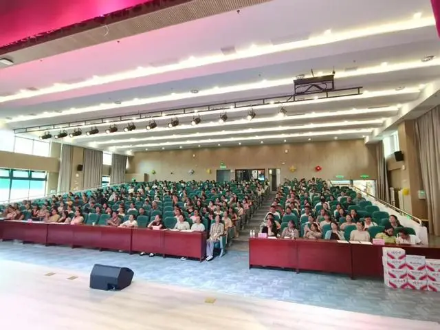 华东师范大学专家支招青春期亲子沟通 宣州家长大学堂第三场报告会开讲__华东师范大学专家支招青春期亲子沟通 宣州家长大学堂第三场报告会开讲