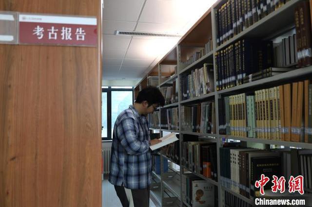 考古实证五千年文明_五千年后的考古搞笑是什么电影_