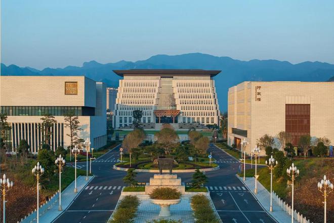 _河南考生674分被福耀科技大学录取，有网友称“脑子进水”，本人：多方了解后做出决定，不在乎他人看法_河南考生674分被福耀科技大学录取，有网友称“脑子进水”，本人：多方了解后做出决定，不在乎他人看法