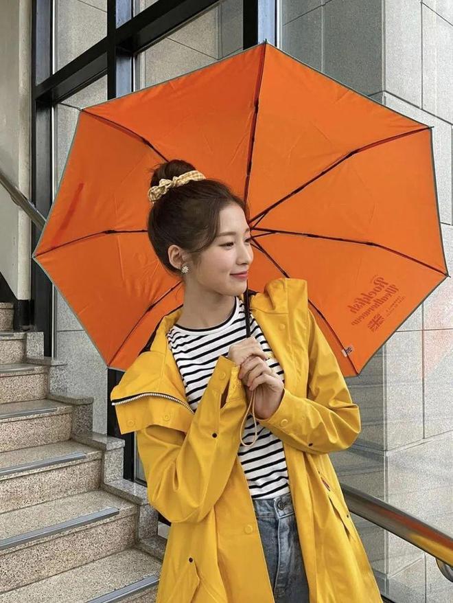 感觉这样搭配毫无违和感_服装的色彩搭配高级感_