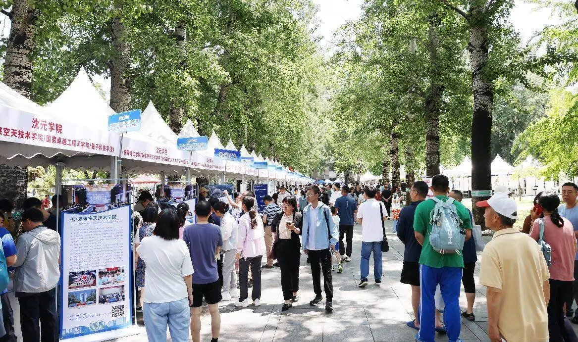 民办本科和公办专科的区别__民办本科招生困难