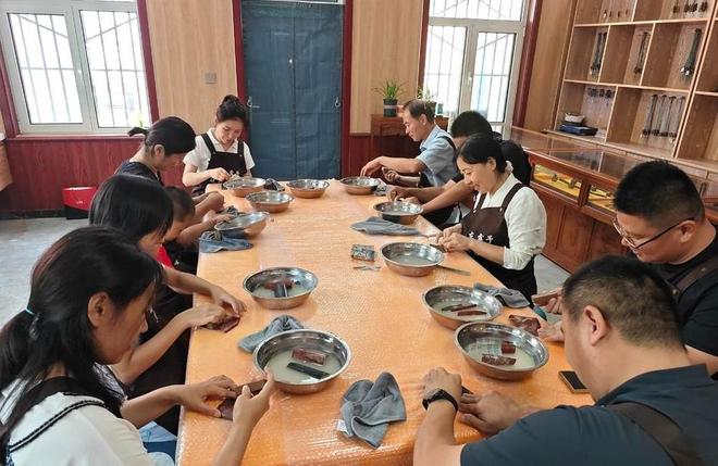 文化艺术小院增彩四门塔景区，“非遗＋体育”绽放多元融合魅力__文化艺术小院增彩四门塔景区，“非遗＋体育”绽放多元融合魅力