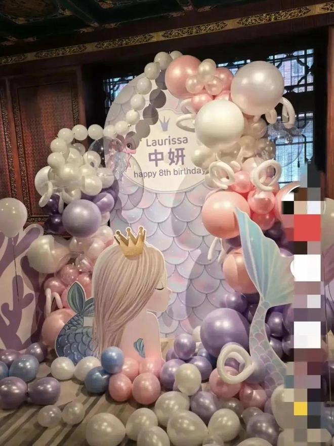 _叶一茜比郭晶晶漂亮_霍烽女儿霍苗近照