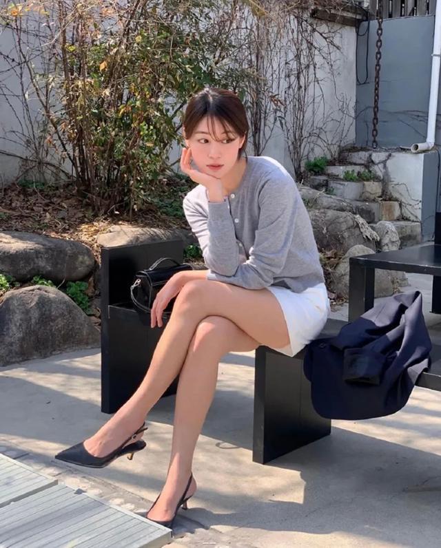 有点肉的女生，这么穿简直绝了！__有点肉的女生，这么穿简直绝了！