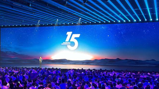 玄戒O1芯片、小米YU7齐发，雷军：不论顺逆境，都要不断向前