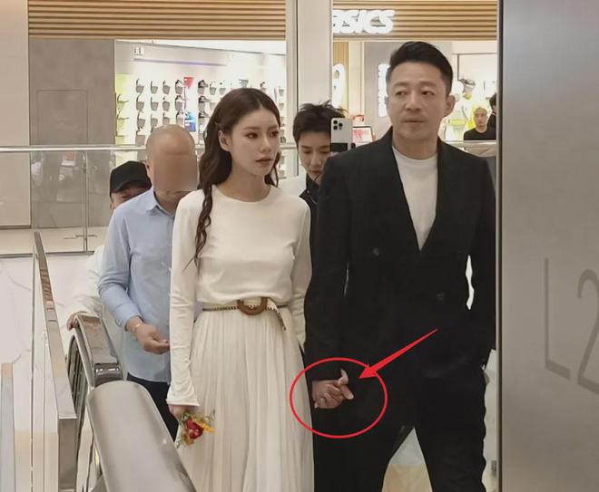 _汪小菲妈宝_汪小菲的父亲汪则涵