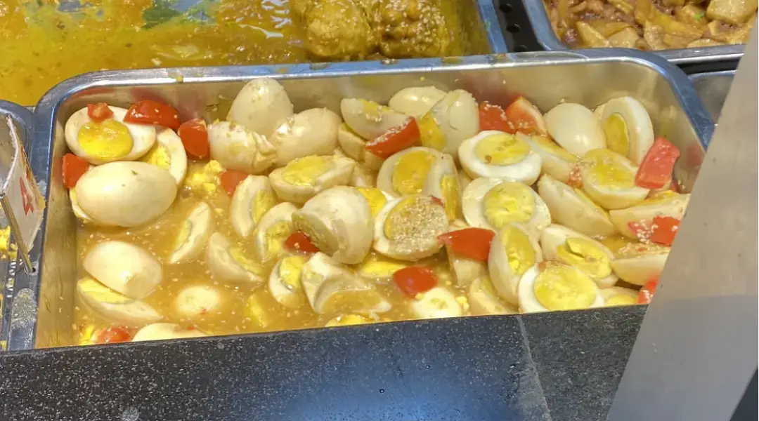 _高校食堂爆改商场B1，大学生的钱包遭不住了_高校食堂爆改商场B1，大学生的钱包遭不住了