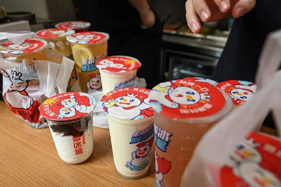 高校食堂爆改商场B1，大学生的钱包遭不住了_高校食堂爆改商场B1，大学生的钱包遭不住了_