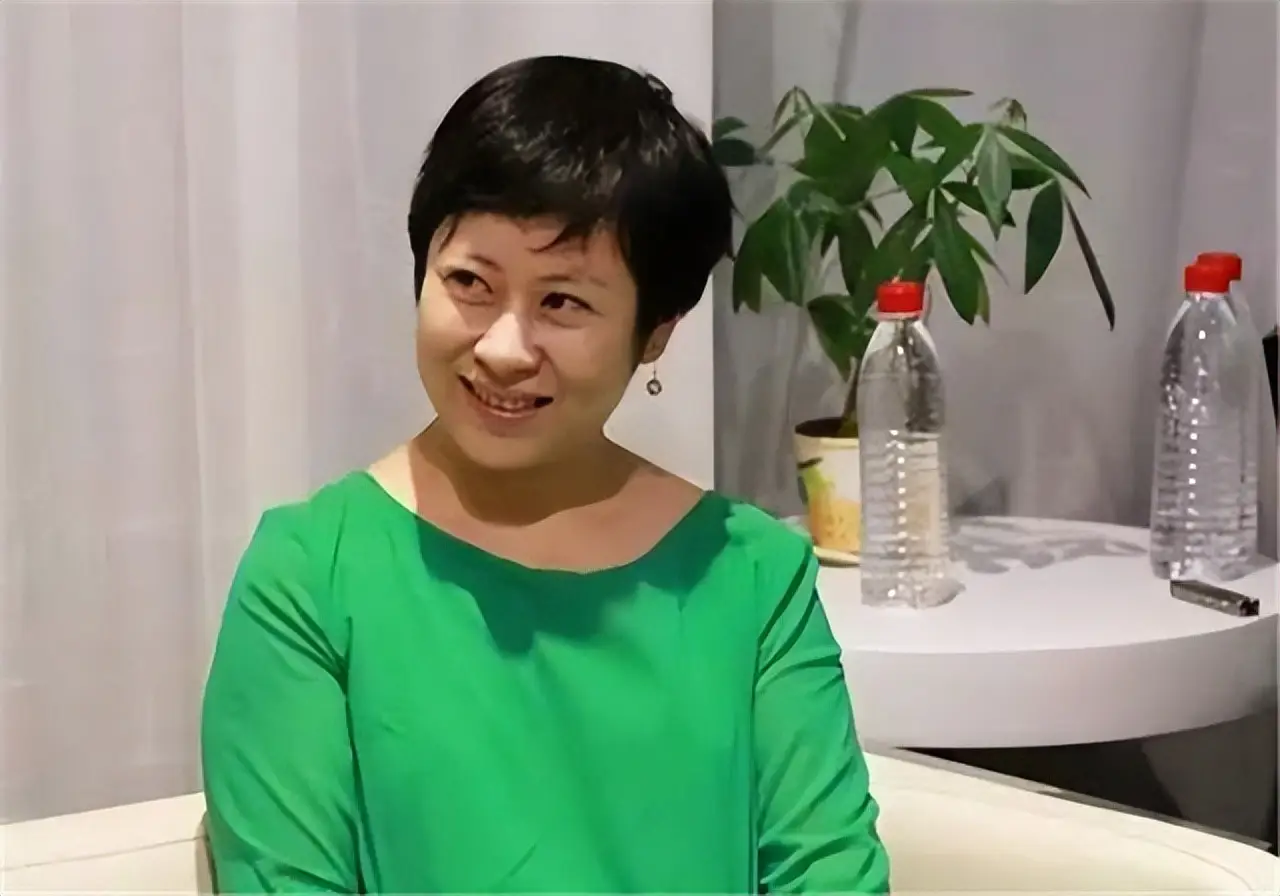 文学清华大学教授_清华教授水平_