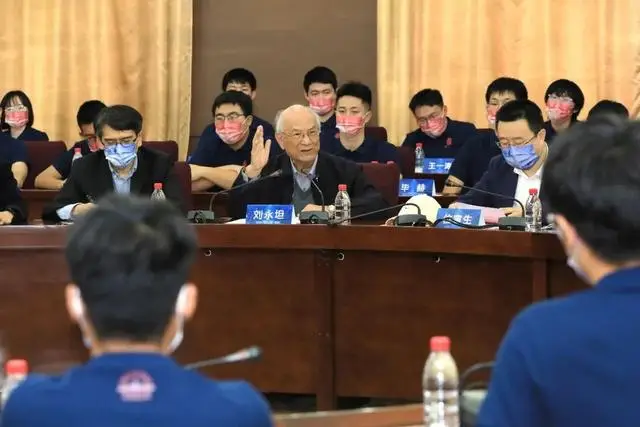 当院士的学生_请院士出席活动需要多少费用_