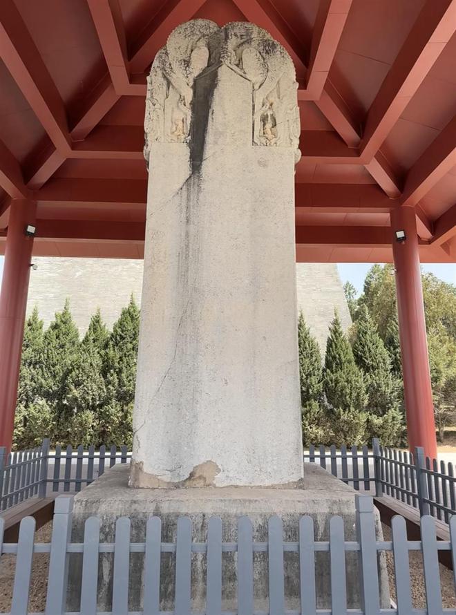 武则天无字碑为何无字_给武则天的碑文_