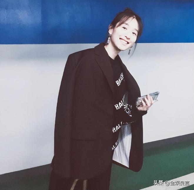 退出演艺圈的女艺人__江笙江沉小说