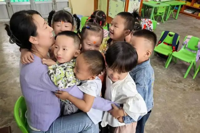 _幼儿园放学后怎么问_幼儿园放学后问孩子的三句话