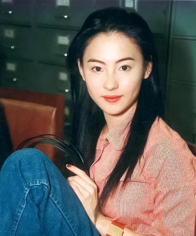 _讽刺妇芝王菲愚柏事实的诗句_讽刺妇芝王菲愚柏事实的句子