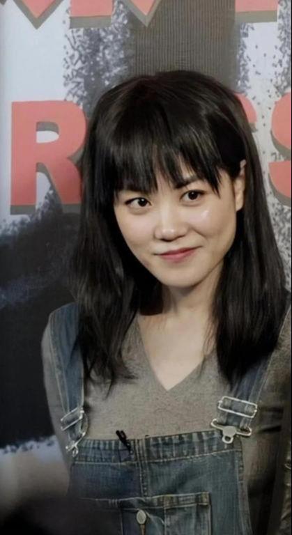 讽刺妇芝王菲愚柏事实的句子_讽刺妇芝王菲愚柏事实的诗句_