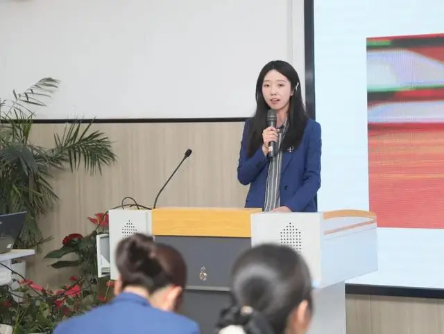西安市航天城第三初级中学举办“书香润师心”教师读书分享会__西安市航天城第三初级中学举办“书香润师心”教师读书分享会