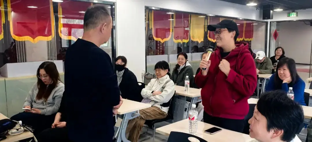 亲子教育心理讲座__心理讲堂亲子活动感悟