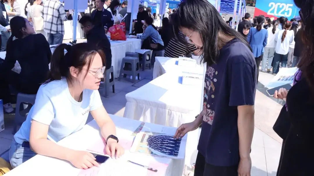 沧州师范学院有留学生吗_沧州师范学院校讯_