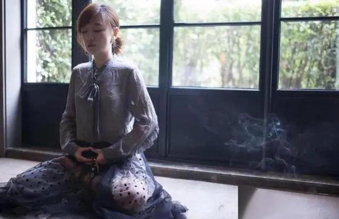 胡歌流泪图片_胡歌哭的照片_