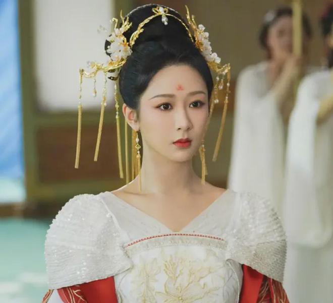 杨紫选戏标准_杨紫吐槽追剧套路深_