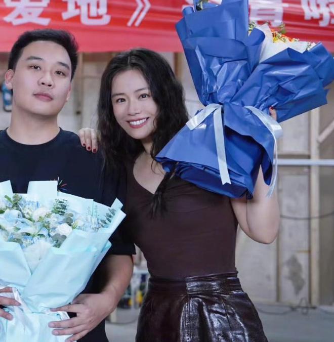 马思纯瘦身后气质大变，新电影杀青照流出，巴掌脸美出新高度__马思纯瘦身后气质大变，新电影杀青照流出，巴掌脸美出新高度