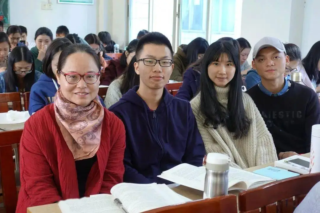 二本学生，才是中国青年的底色__二本学生，才是中国青年的底色