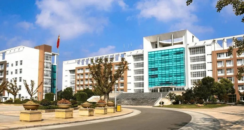 二本学生，才是中国青年的底色__二本学生，才是中国青年的底色