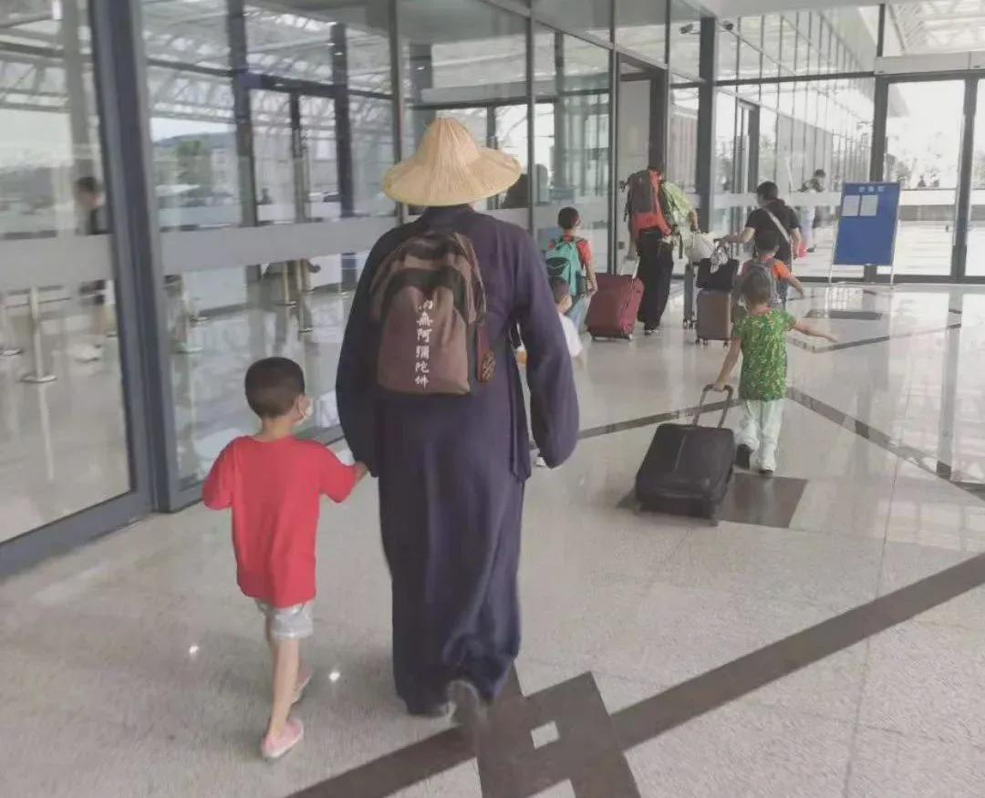 股票配资涉嫌诈骗被刑拘_信用卡涉嫌诈骗_