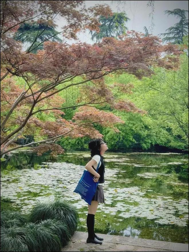 缎面裙装_缎面裙子搭配_
