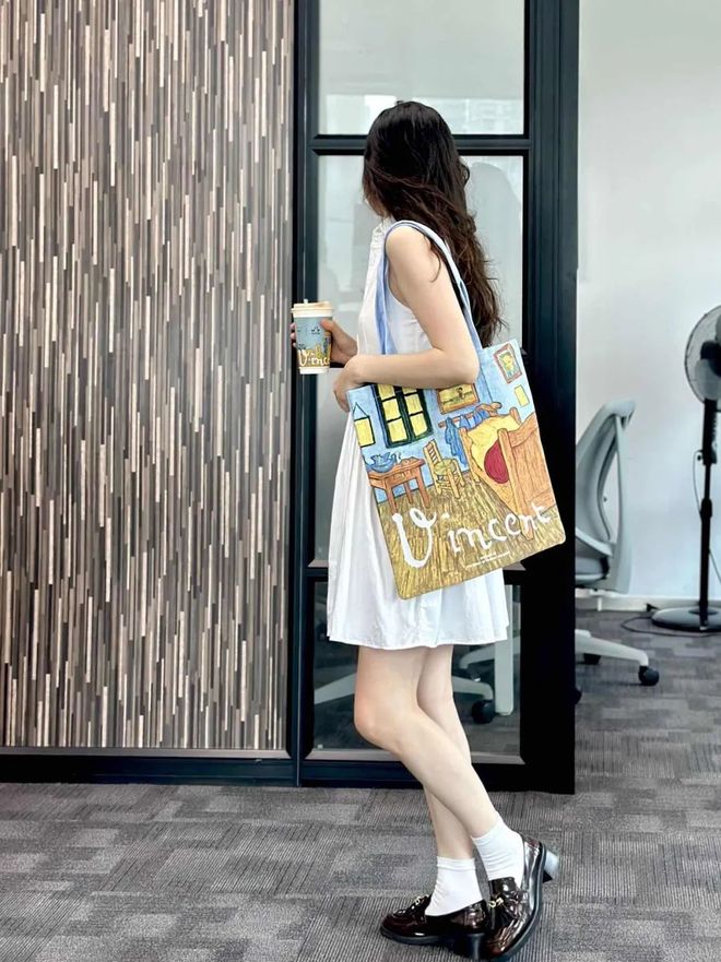 缎面裙装_缎面裙子搭配_