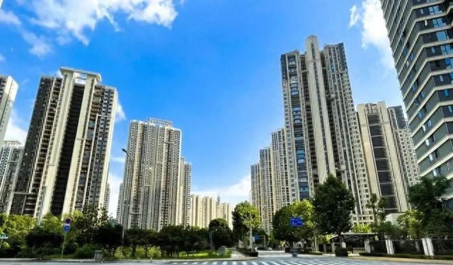 2025上半年楼市趋稳：房价降幅收窄，核心城市去化加速藏机会