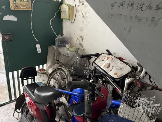 小区邻居之间发生冲突_小区邻居_