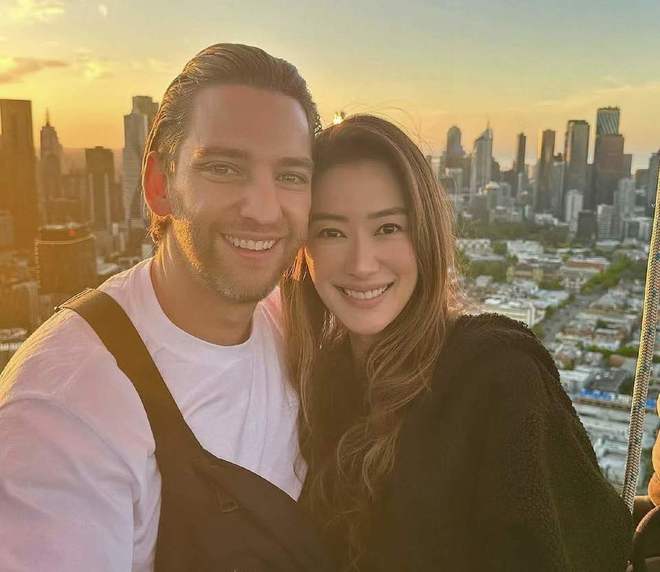 恭喜！香港知名女星宣布二胎生子，疑和小7岁外籍男友低调结婚