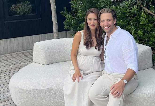 _恭喜！香港知名女星宣布二胎生子，疑和小7岁外籍男友低调结婚_恭喜！香港知名女星宣布二胎生子，疑和小7岁外籍男友低调结婚