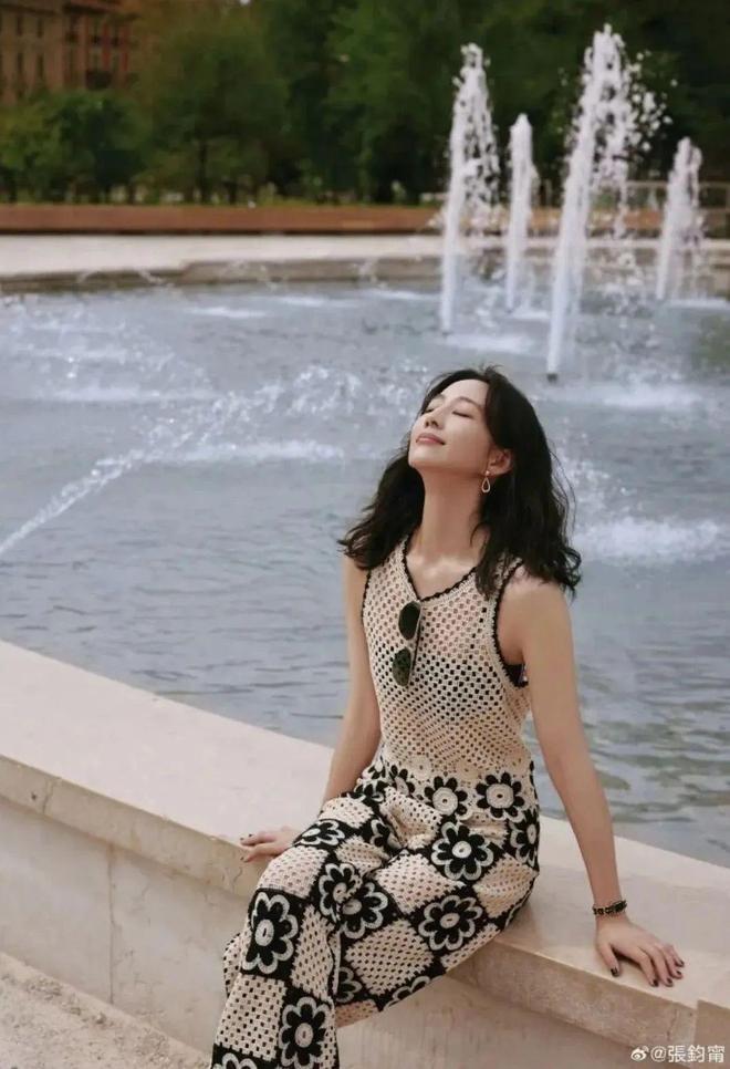 复古夏季__夏天复古穿搭