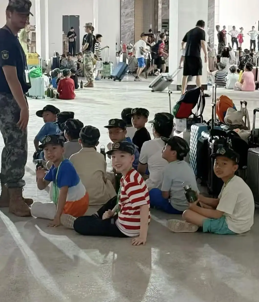 送孩子去军训的心情说说__送儿子军训朋友圈怎么写
