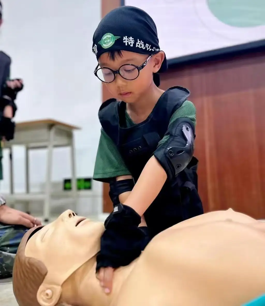 送儿子军训朋友圈怎么写__送孩子去军训的心情说说