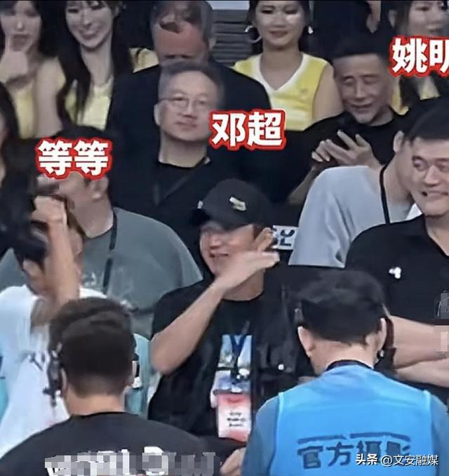 _邓超孙俪亲子照_邓超孙俪一家四口视频