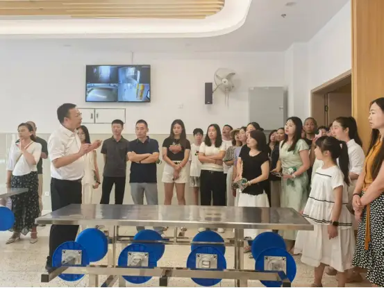 成都怀新投顾骗几万_成都怀新投顾员工名单_