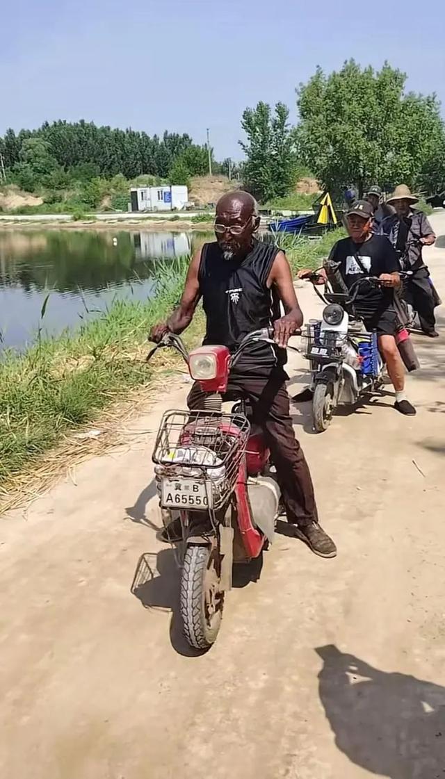 钓金枪鱼是什么原理_钓金枪鱼挣钱吗_