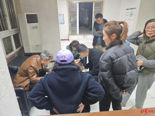 _老区按电梯_老小区换电梯谁出钱