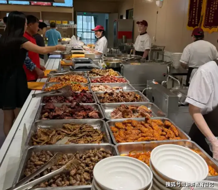 深夜食堂遭吐槽_北大食堂对外_