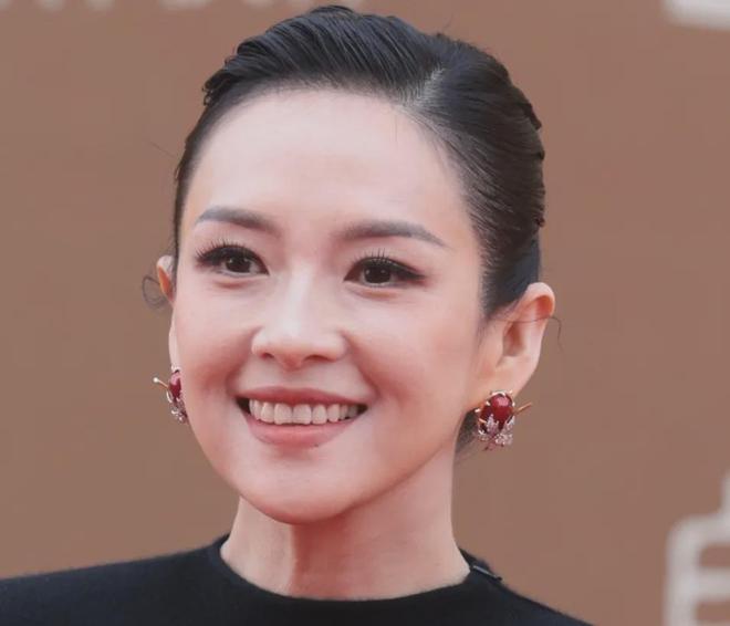 _章子怡脸部_章子怡脸部近照