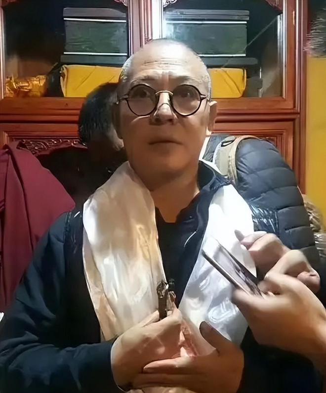 李连杰自称进入倒计时，重提当年港娱黑幕，要求利智日后低调行事__李连杰自称进入倒计时，重提当年港娱黑幕，要求利智日后低调行事