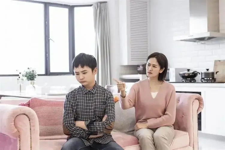 对孩子隐瞒残酷事实的利弊_关于孩子隐私权的重要性_