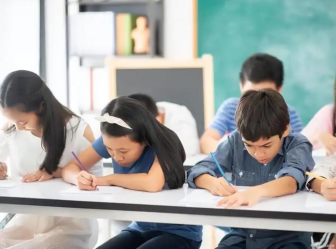 中考全日制冲刺班招生学校_初三中考冲刺班课程设置_
