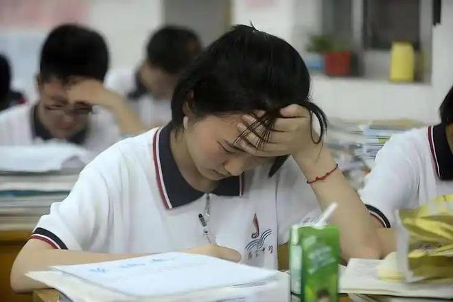 初三中考冲刺班课程设置_中考全日制冲刺班招生学校_